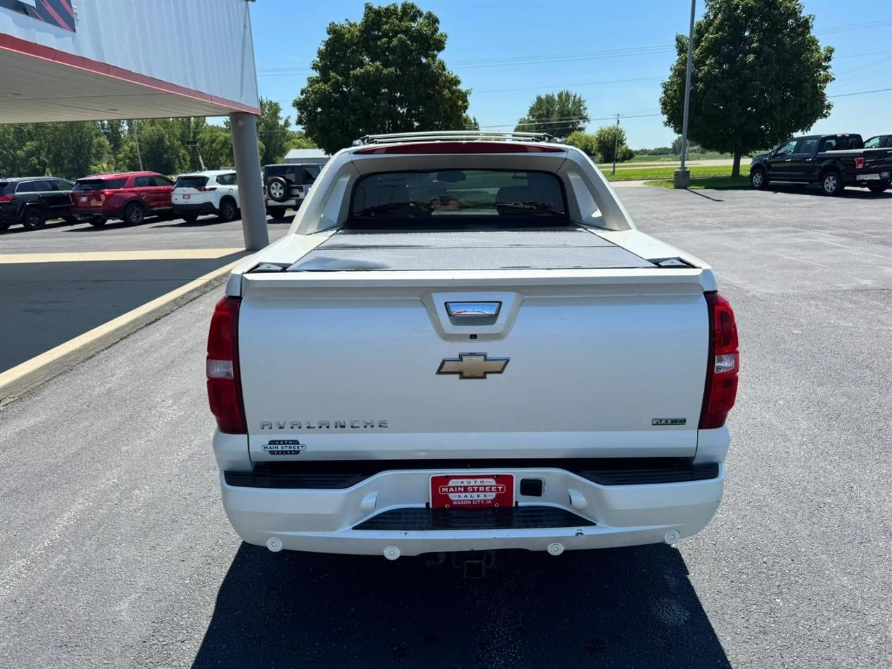 2011 Chevrolet Avalanche LTZ - Photo 4