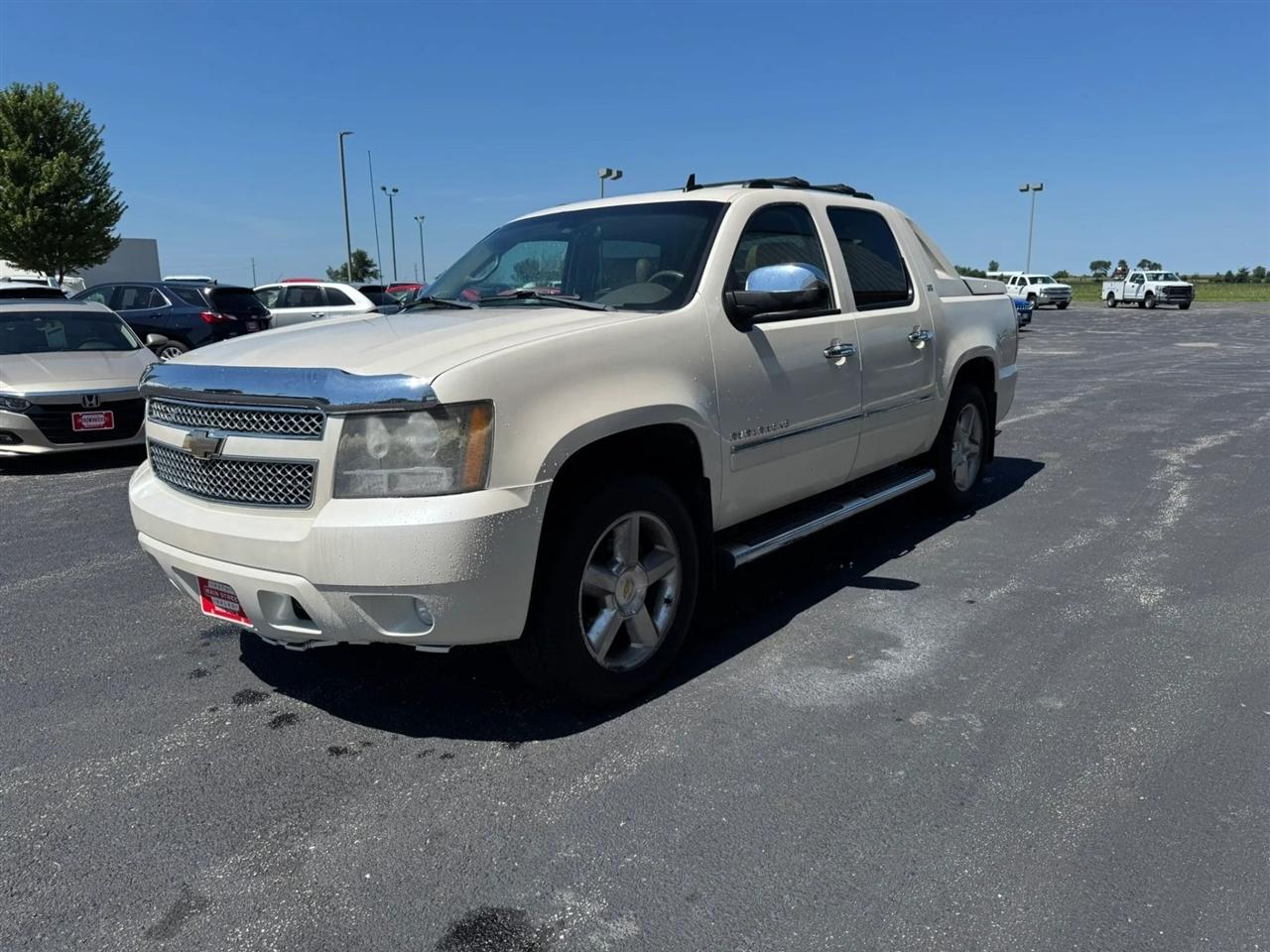 2011 Chevrolet Avalanche LTZ - Photo 7
