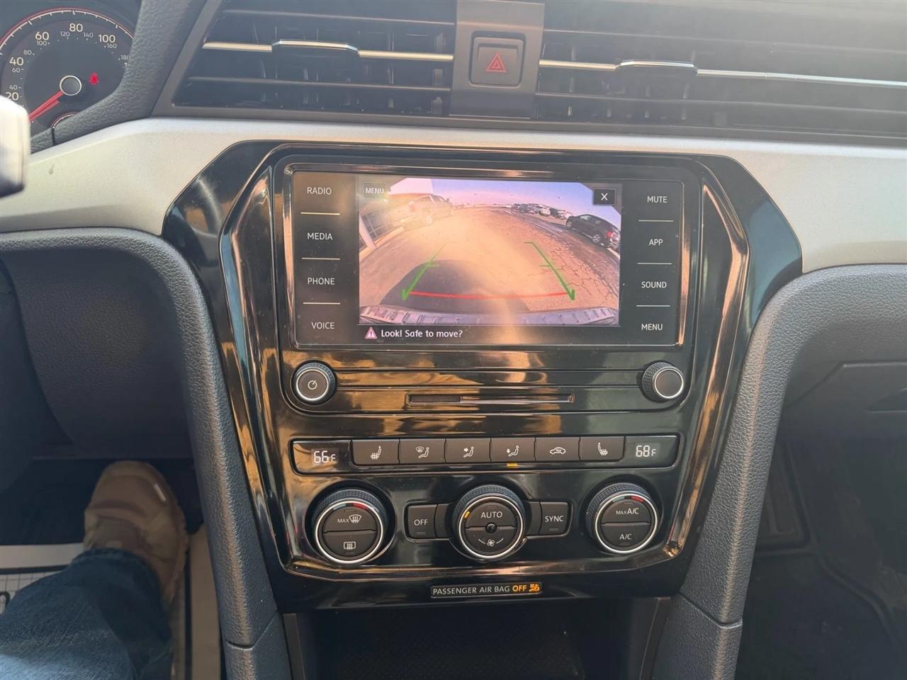 Volkswagen Passat  2021