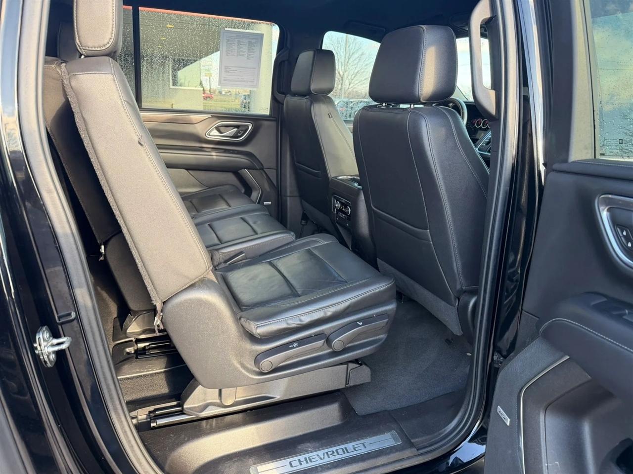 Chevrolet Suburban  2021