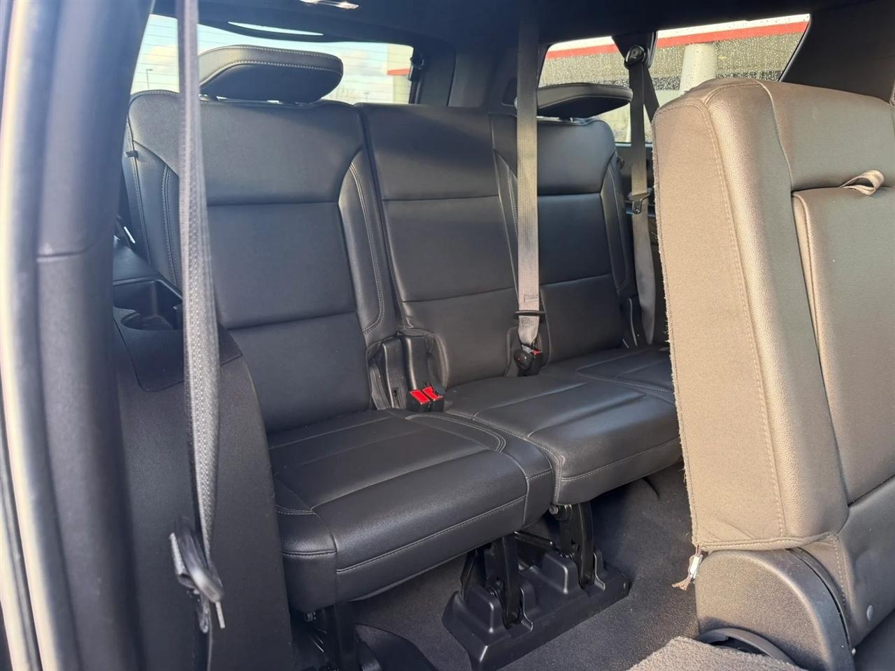 Chevrolet Suburban  2021