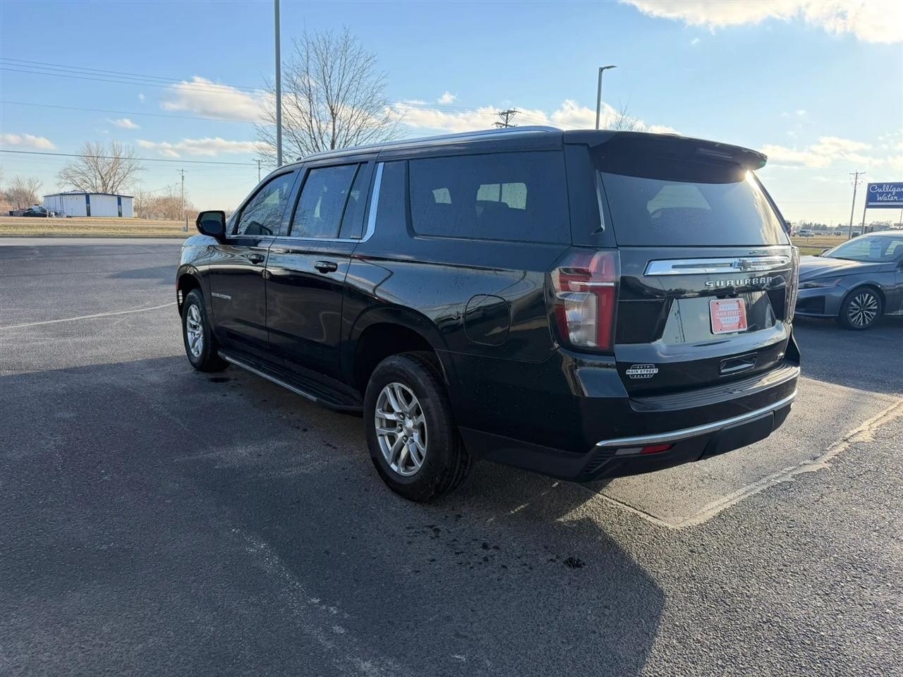 Chevrolet Suburban  2021