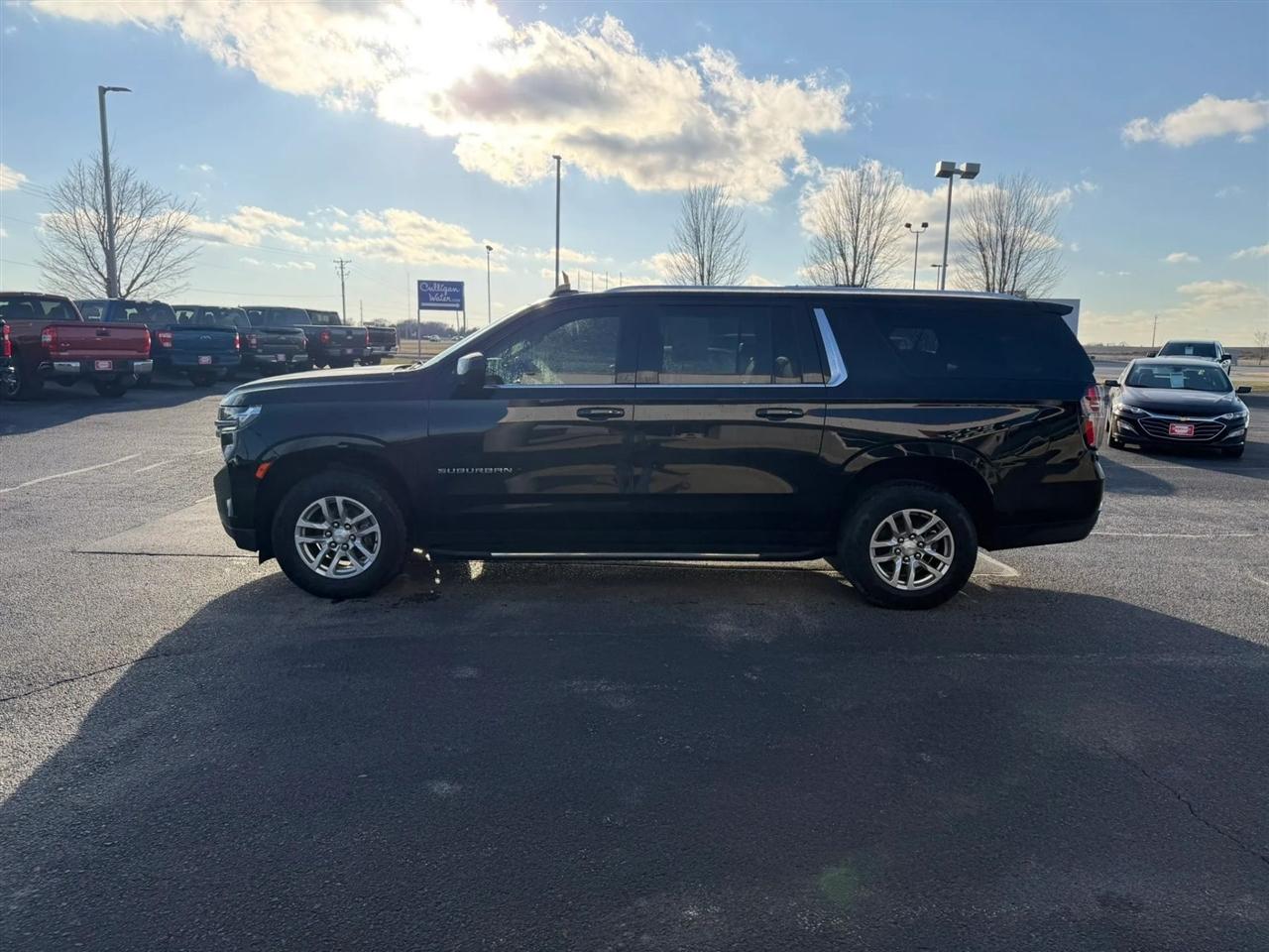 Chevrolet Suburban  2021