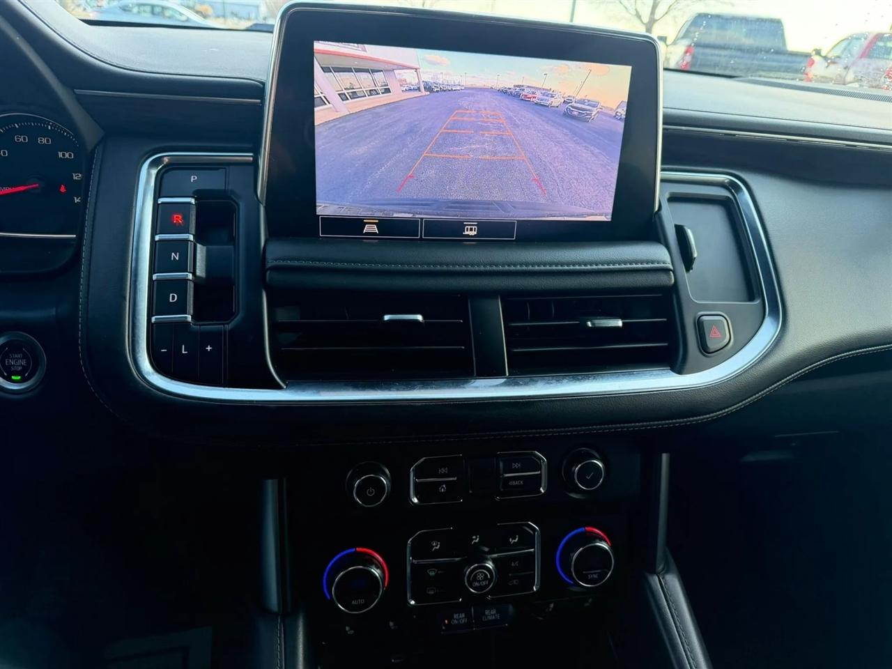 Chevrolet Suburban  2021