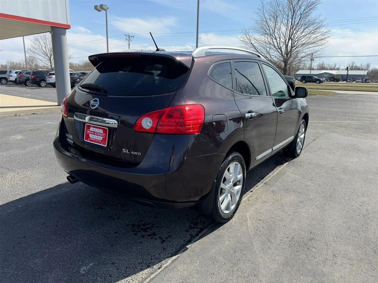 Nissan Rogue  2011