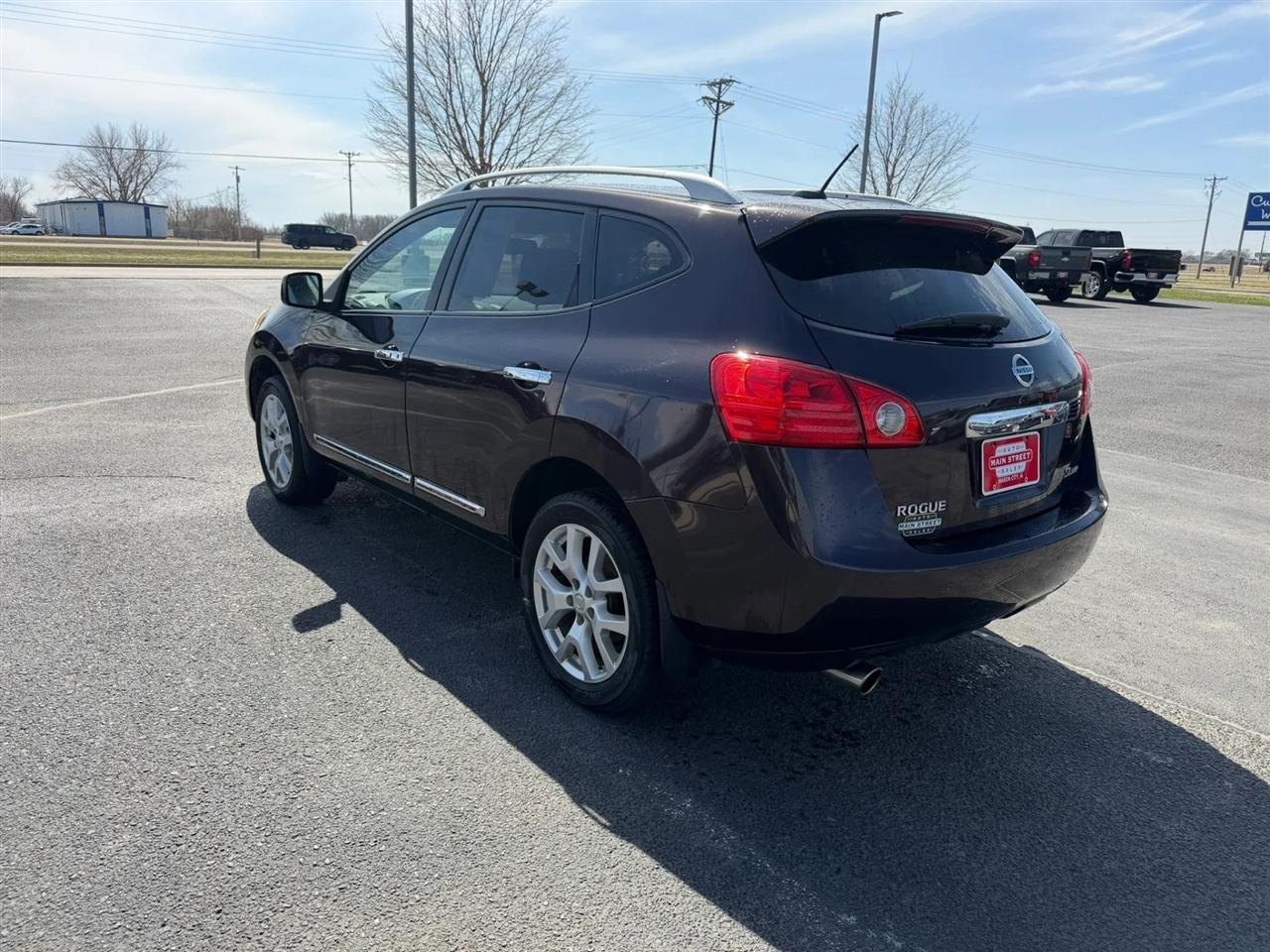 Nissan Rogue  2011
