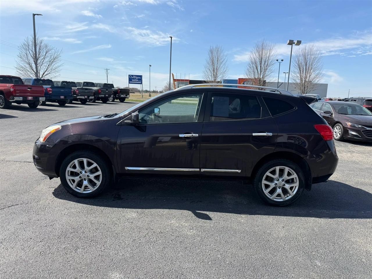 Nissan Rogue  2011