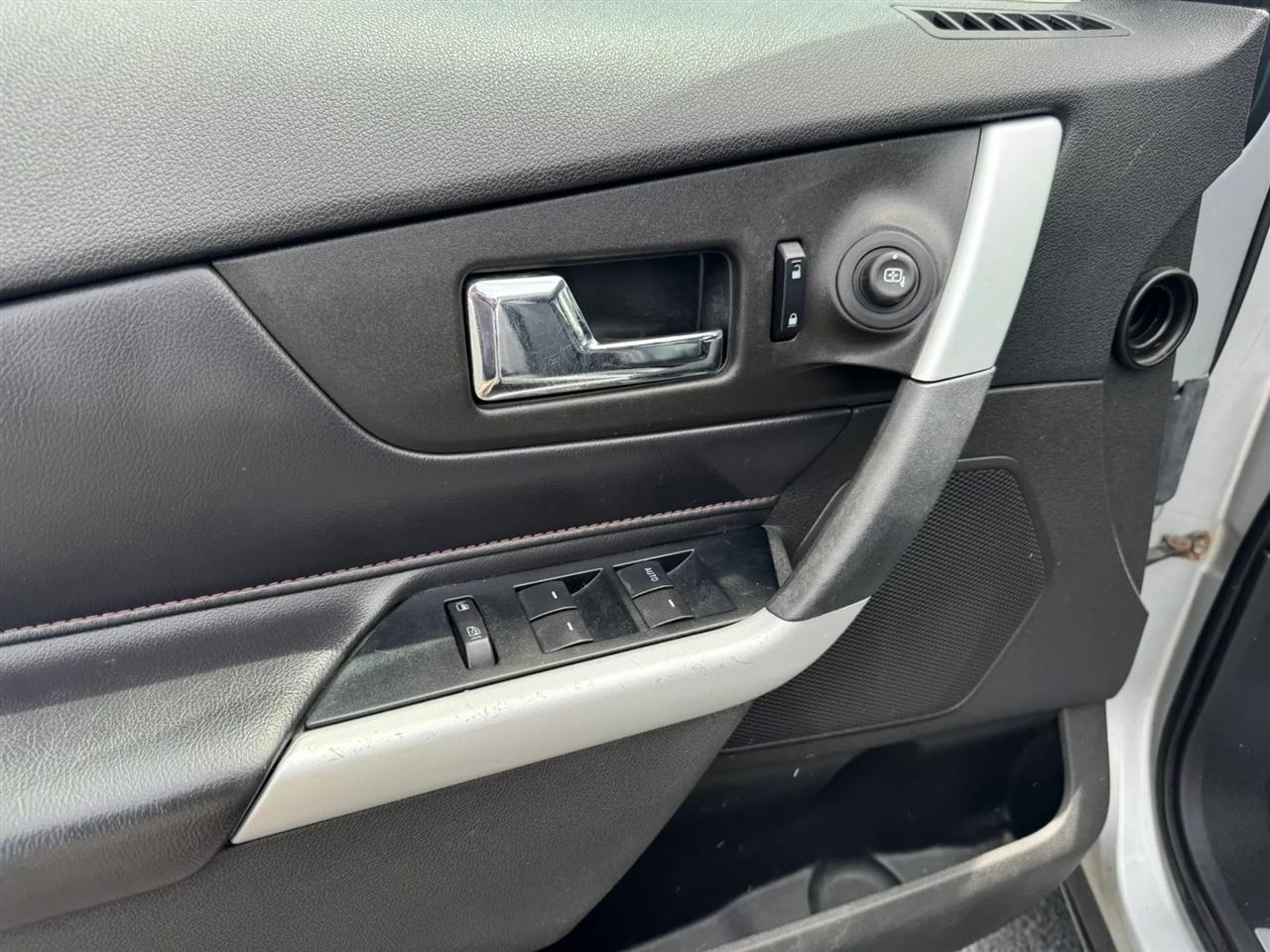 Ford Edge  2012