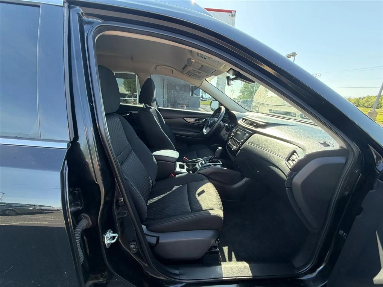 Nissan Rogue  2020