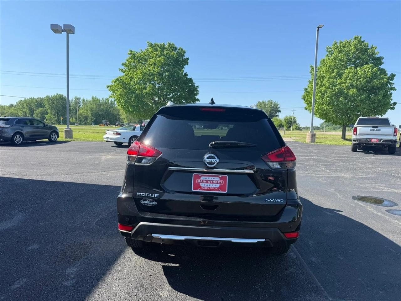Nissan Rogue  2020