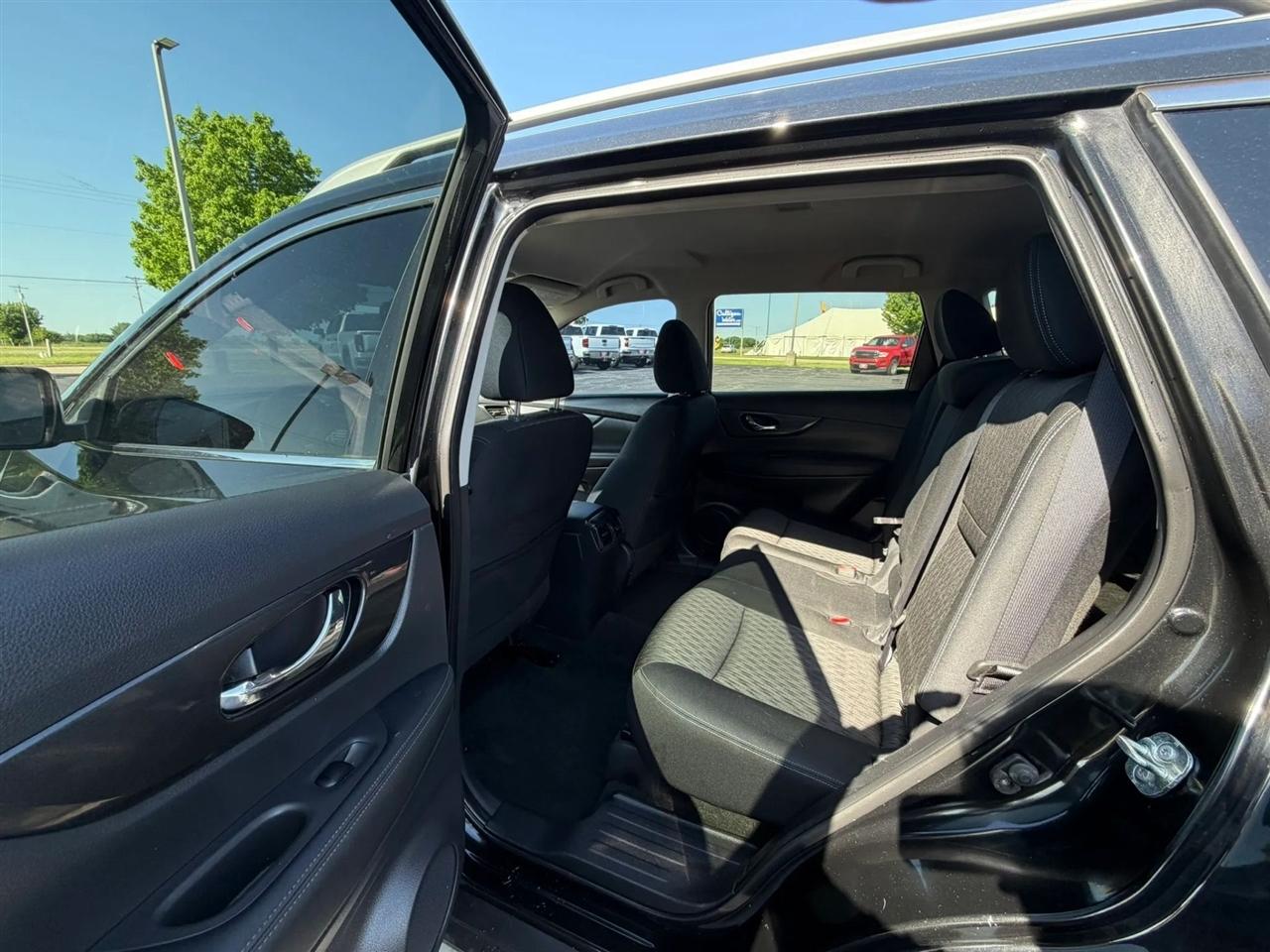 Nissan Rogue  2020