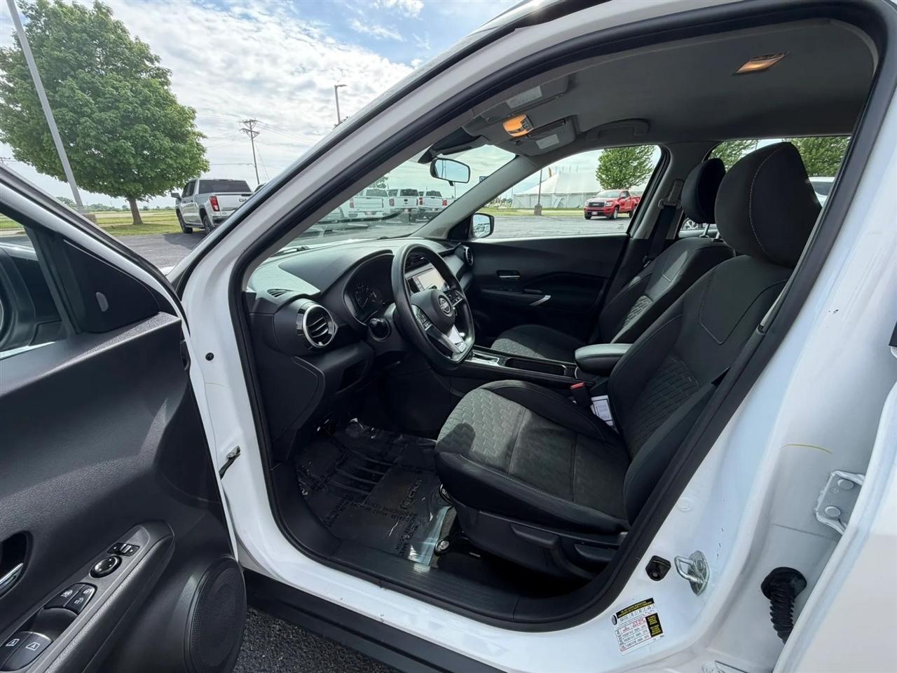 Nissan Kicks  2023
