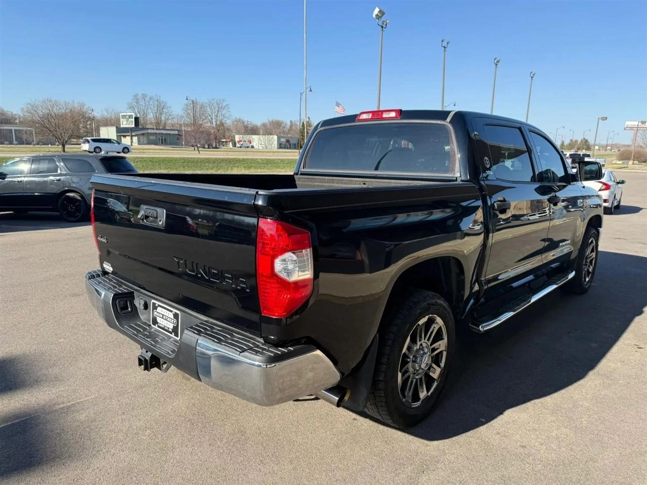 Toyota Tundra  2016