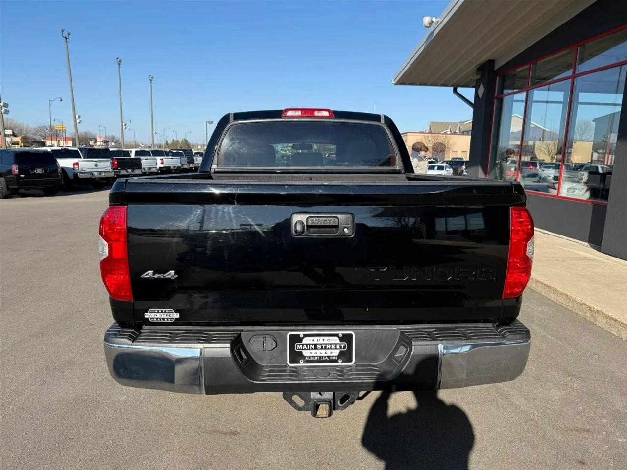Toyota Tundra  2016