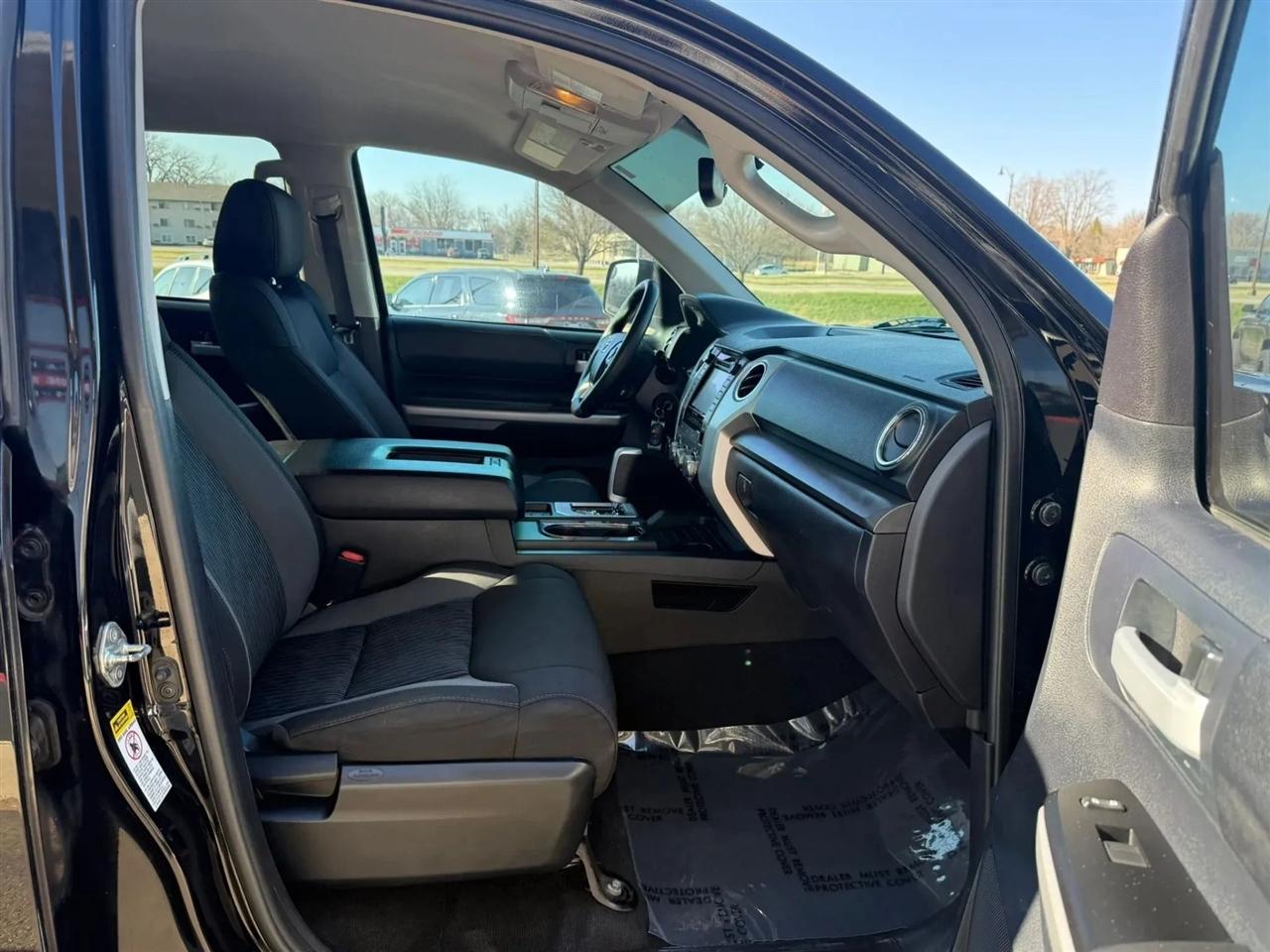 Toyota Tundra  2016