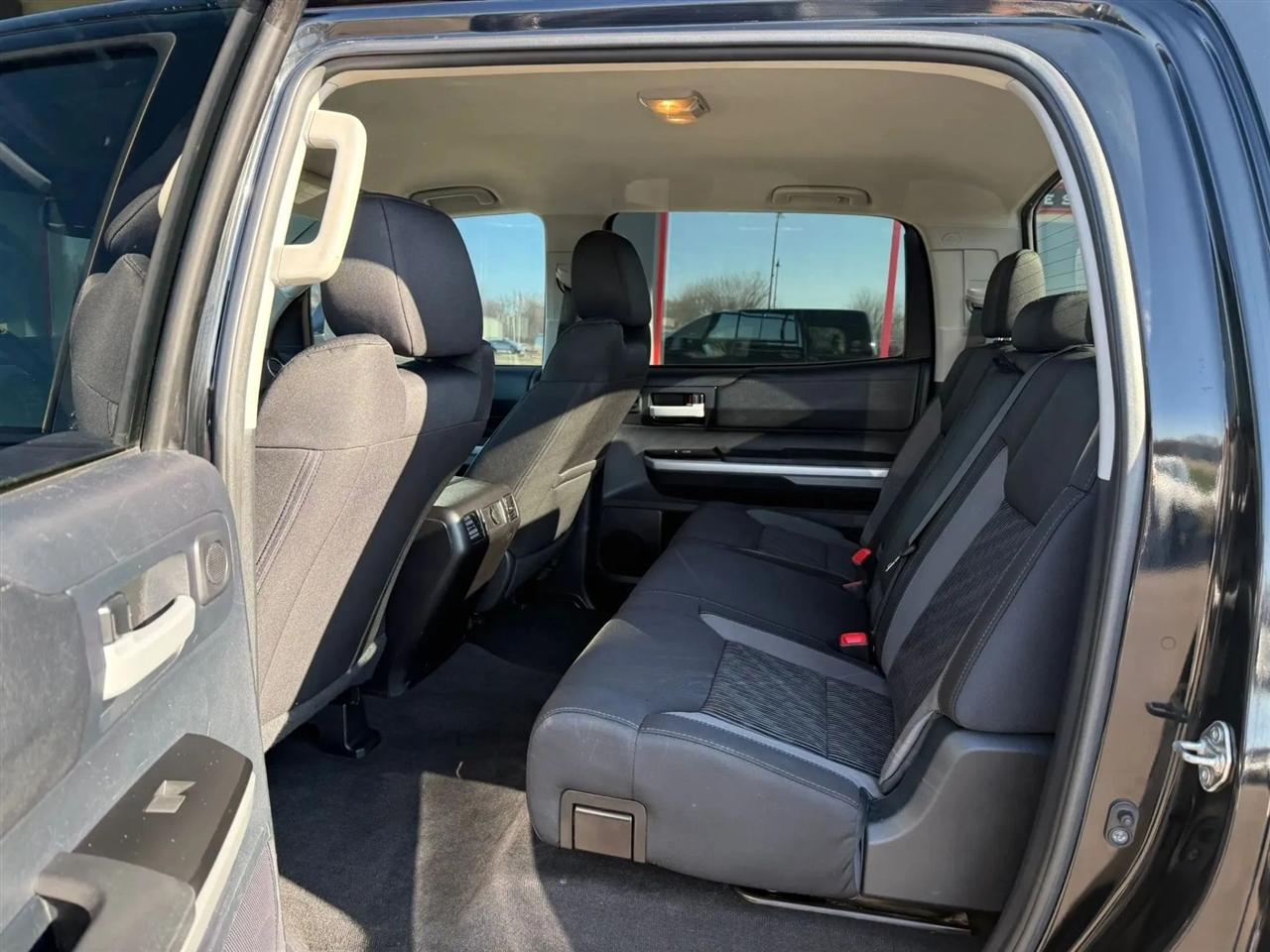 Toyota Tundra  2016