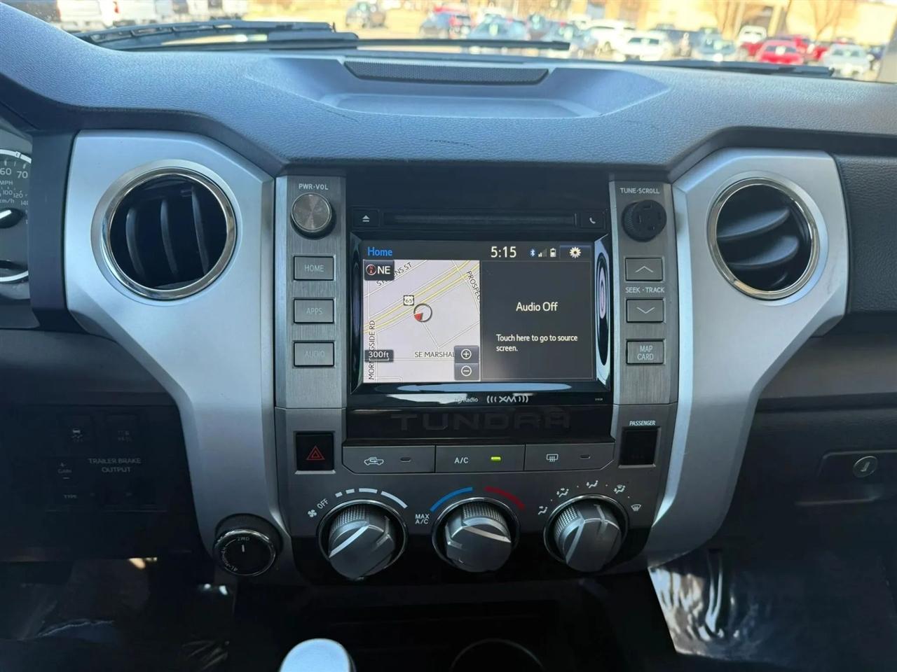 Toyota Tundra  2016