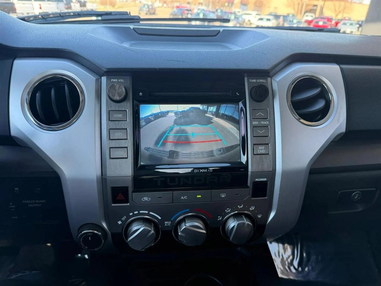 Toyota Tundra  2016
