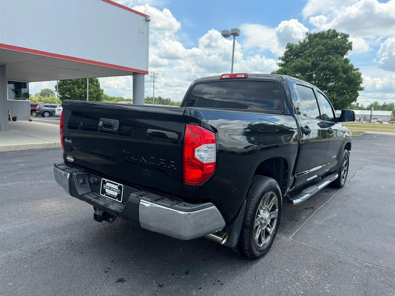 Toyota Tundra  2016
