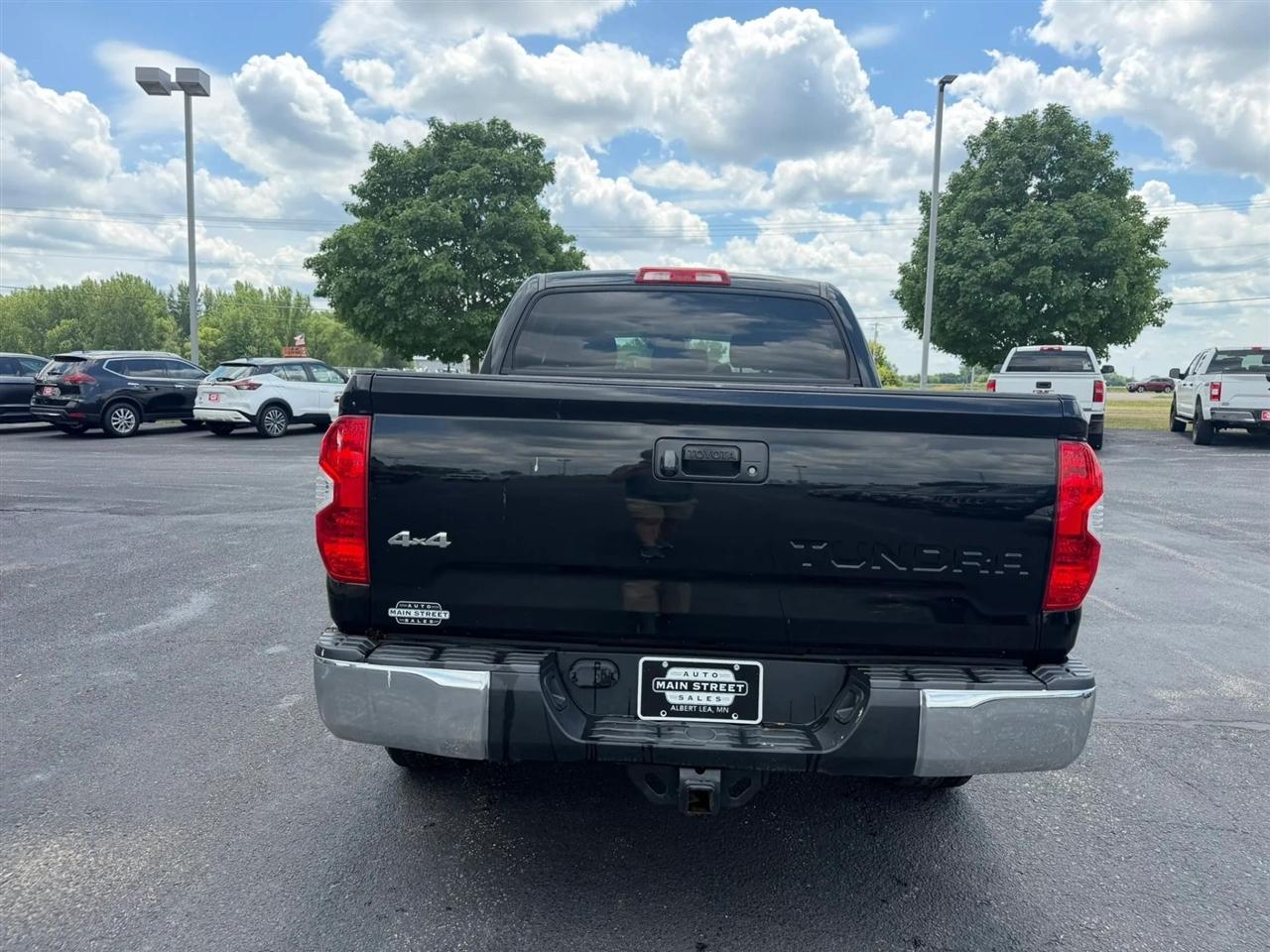 Toyota Tundra  2016