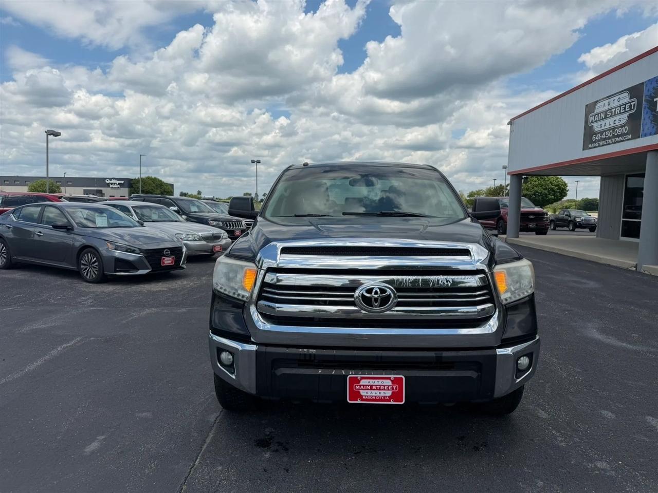 Toyota Tundra  2016