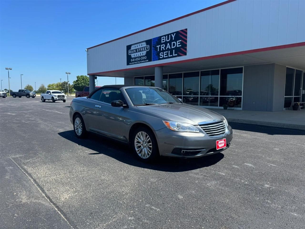 Chrysler 200  2011