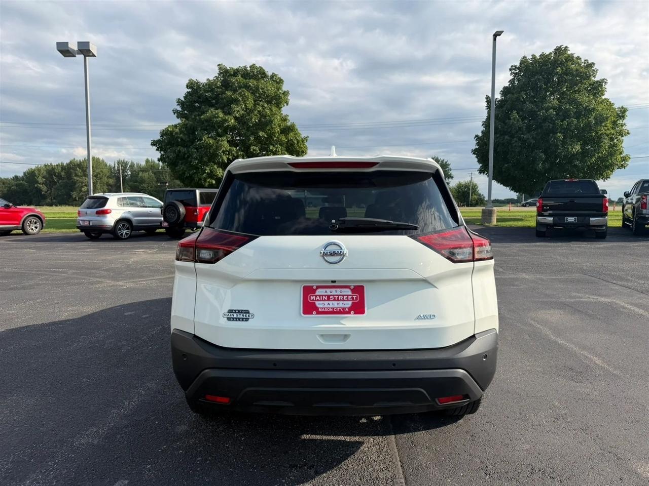 Nissan Rogue  2021