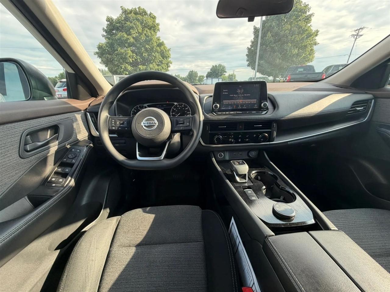 Nissan Rogue  2021