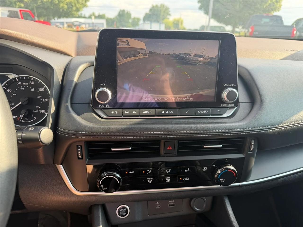 Nissan Rogue  2021