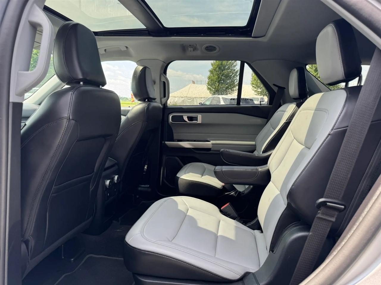 Ford Explorer  2021
