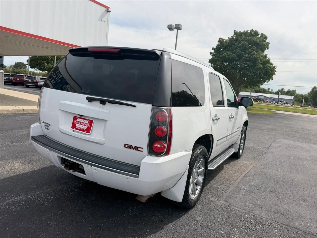 GMC Yukon Denali  2013