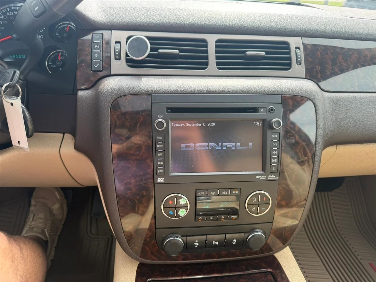 GMC Yukon Denali  2013