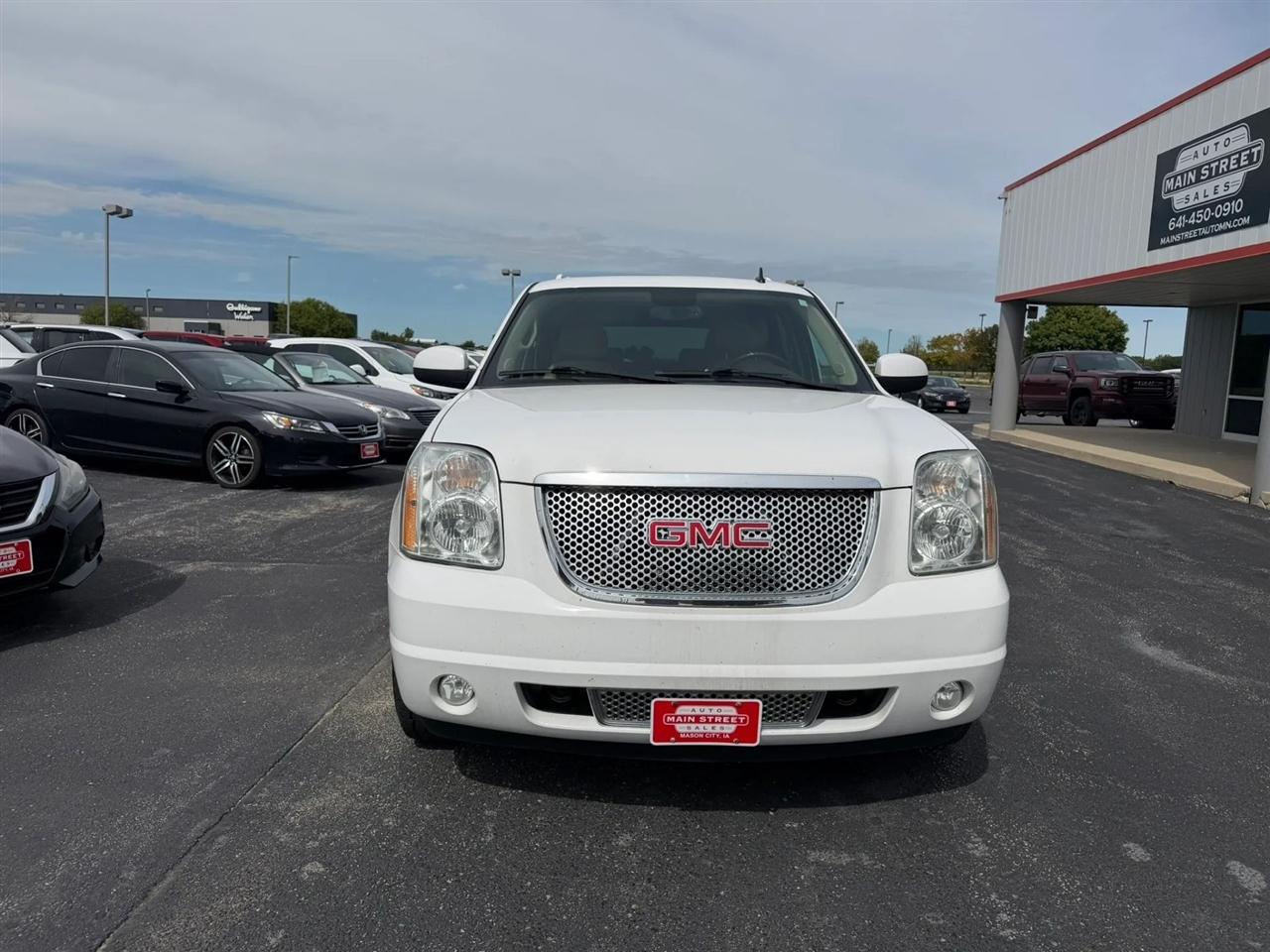 GMC Yukon Denali  2013
