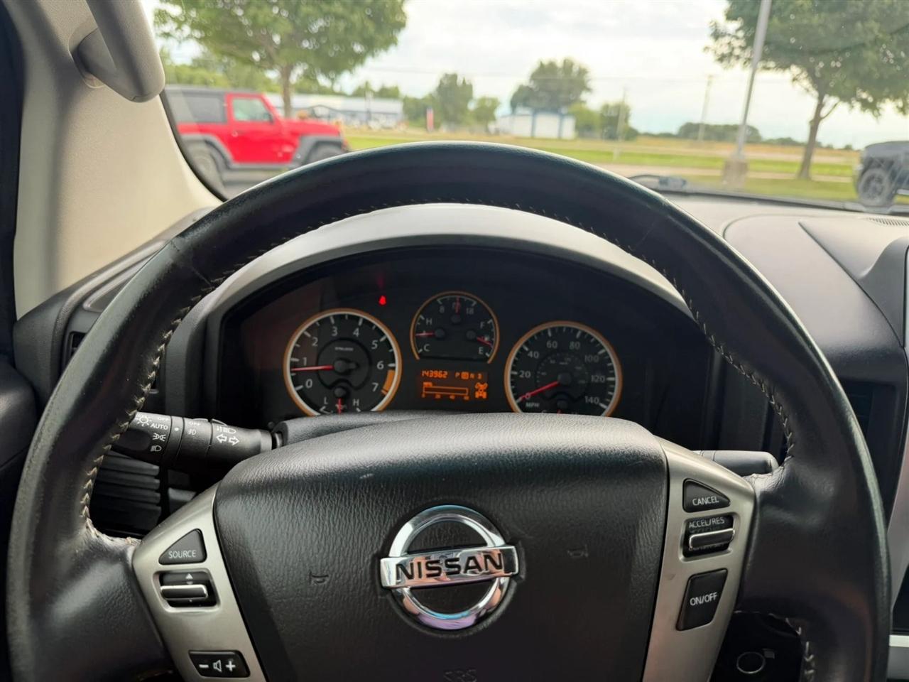Nissan Titan  2013