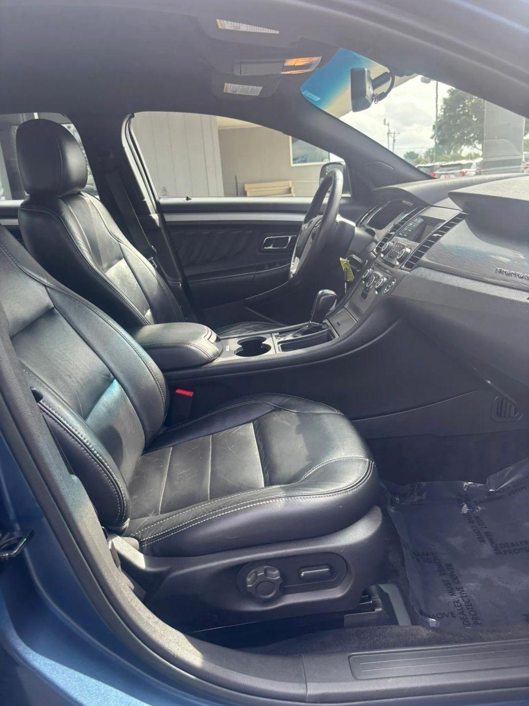 Ford Taurus  2018