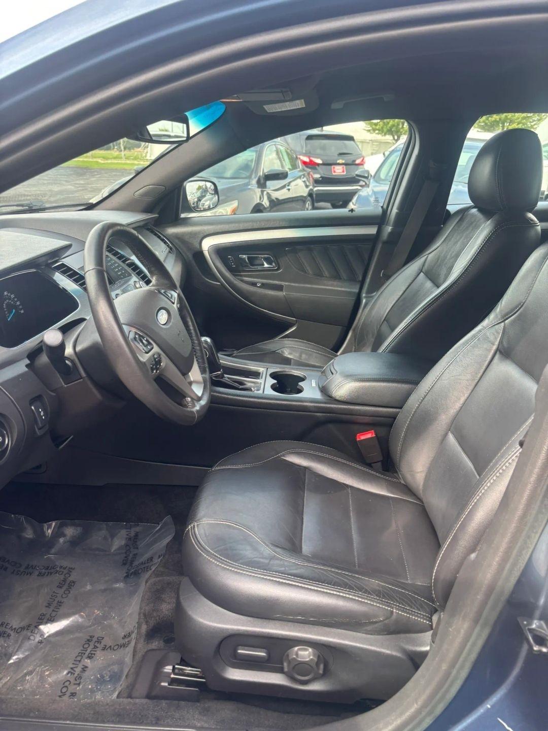 Ford Taurus  2018