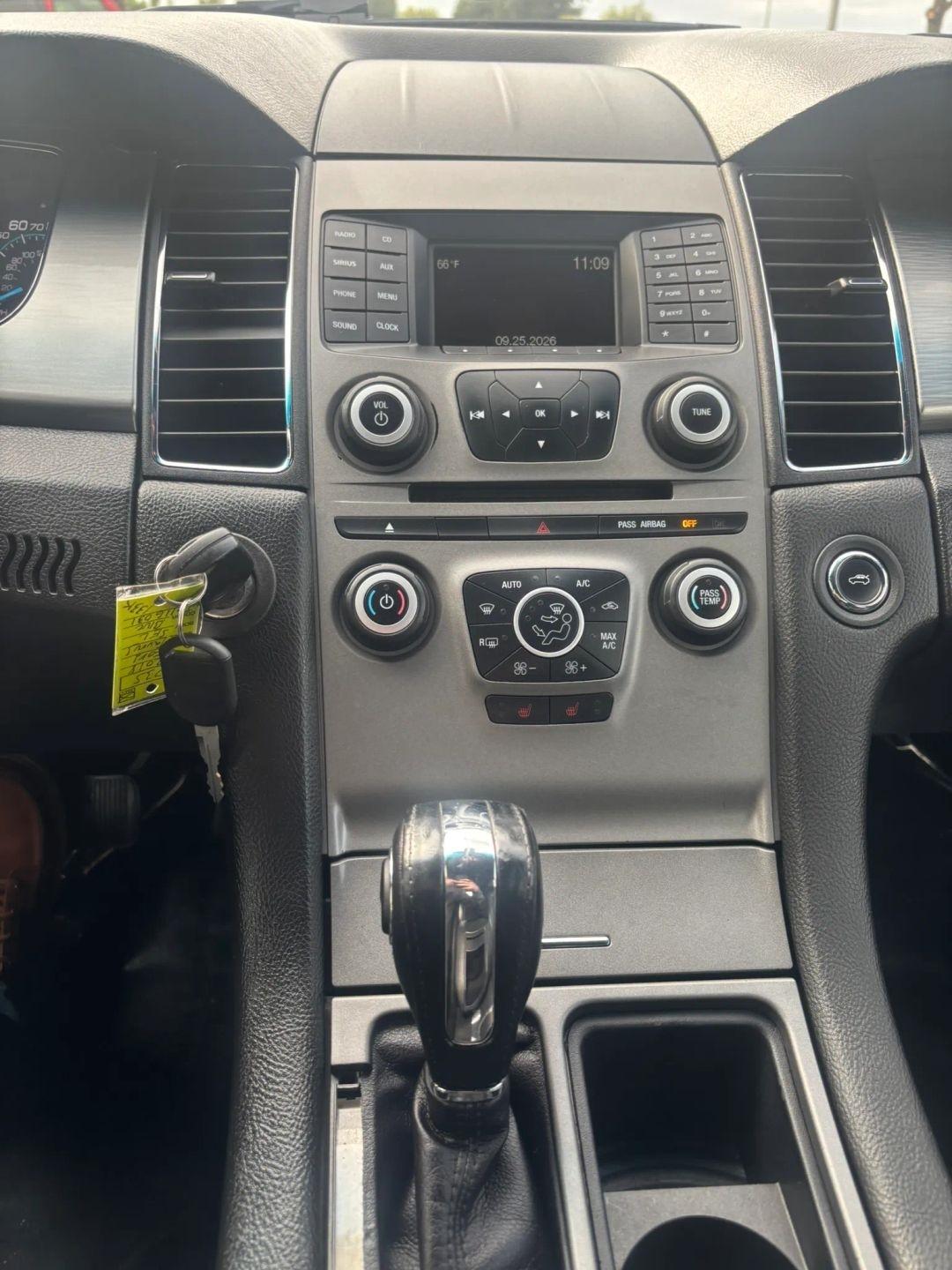 Ford Taurus  2018