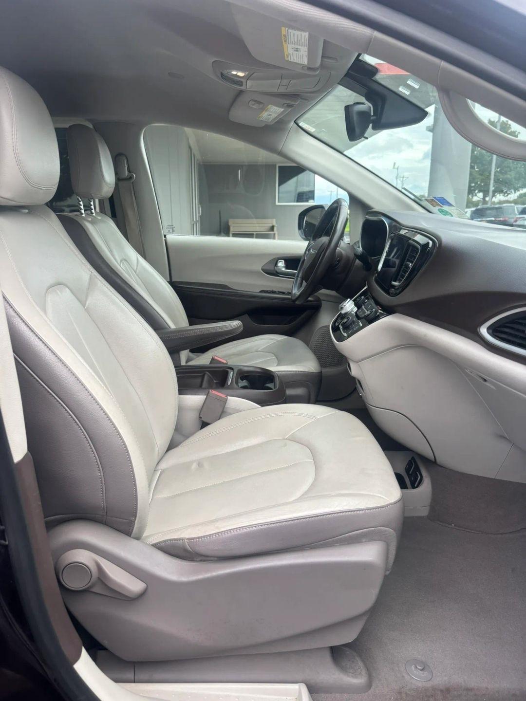 Chrysler Pacifica  2017