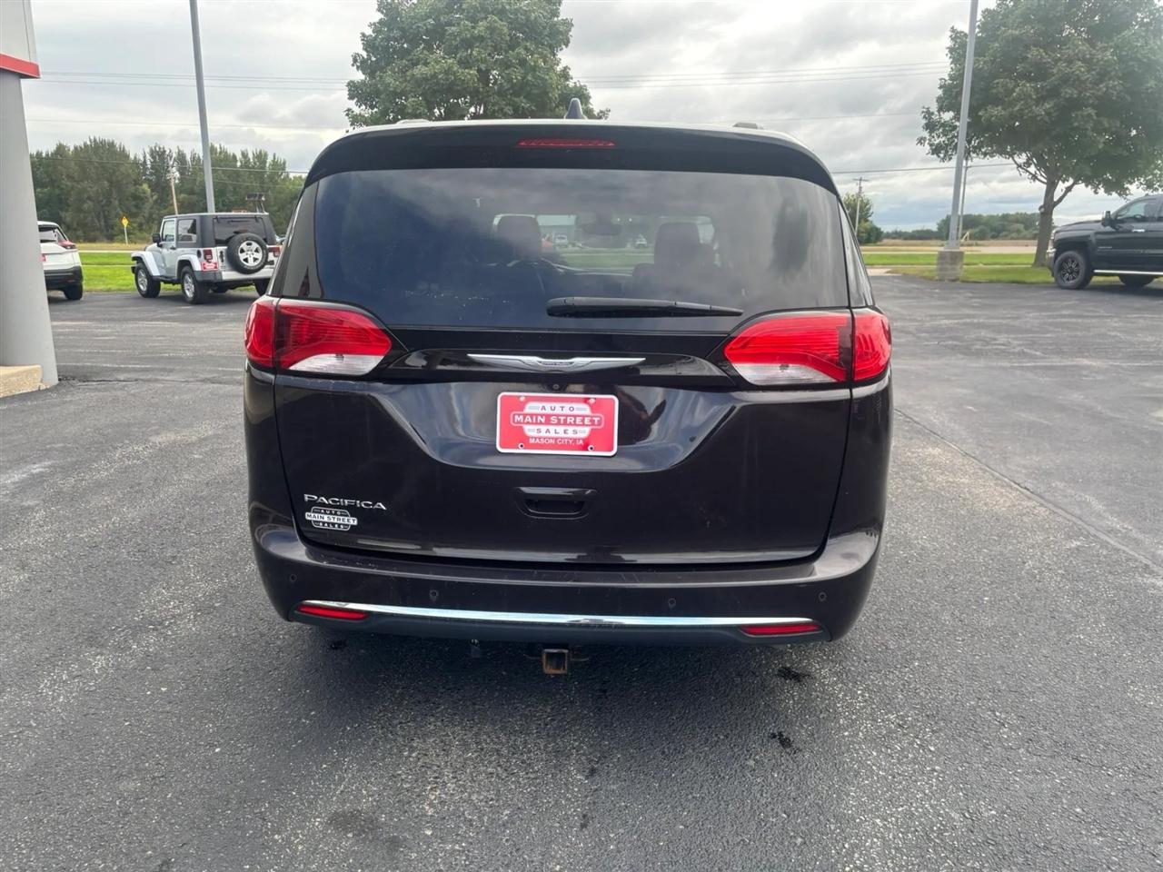 Chrysler Pacifica  2017