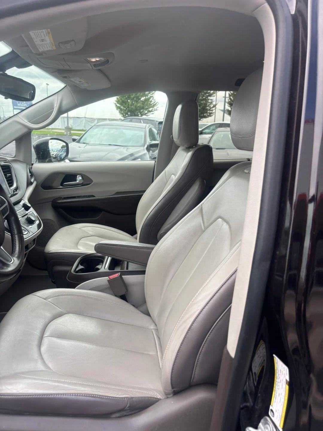 Chrysler Pacifica  2017