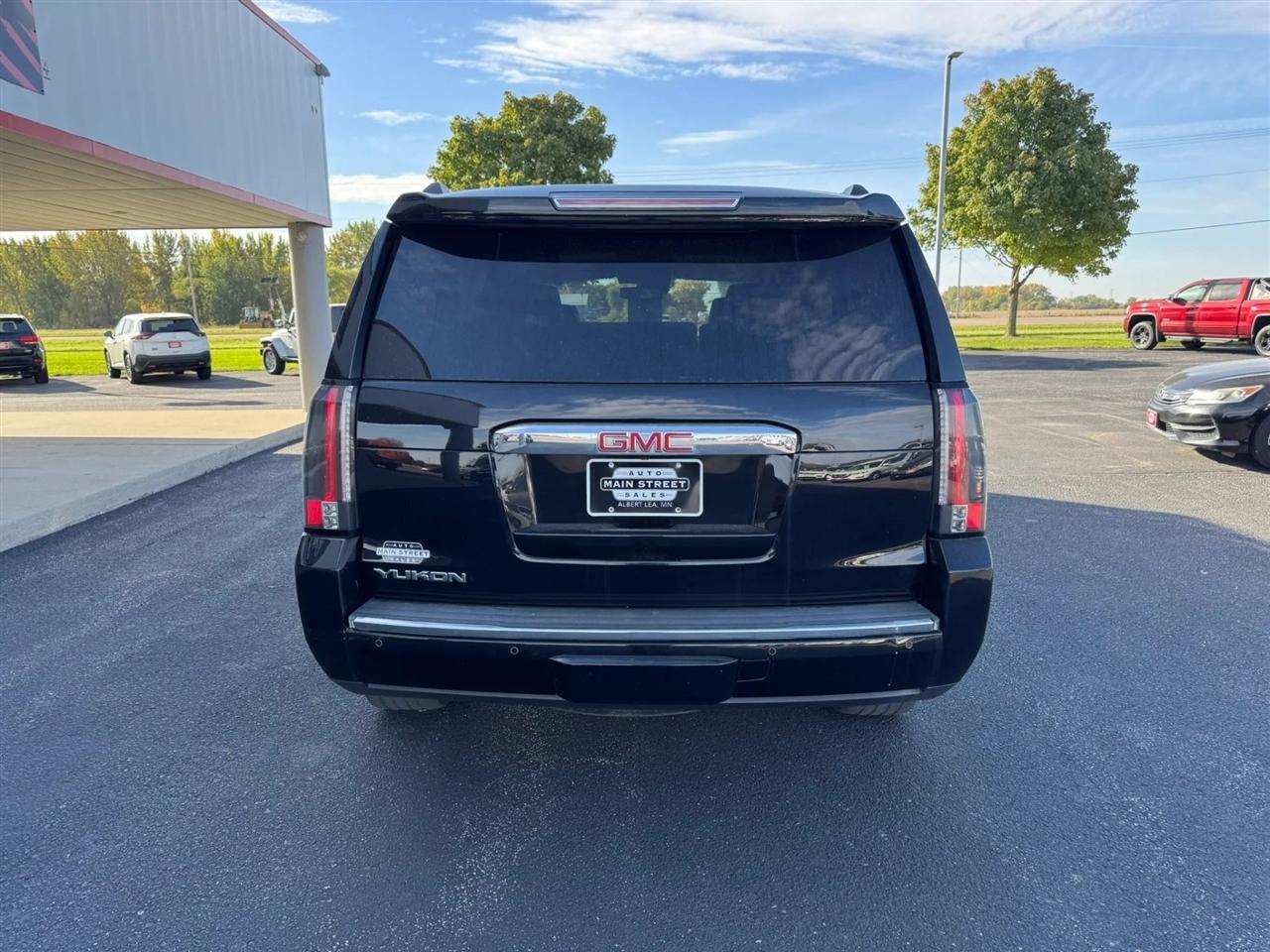 GMC Yukon Denali  2016