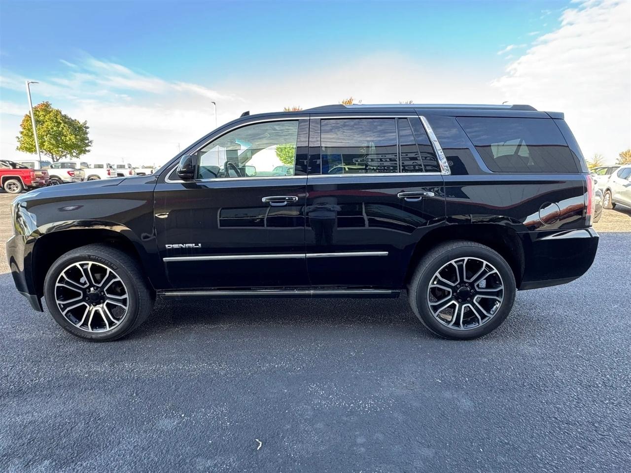 GMC Yukon Denali  2016