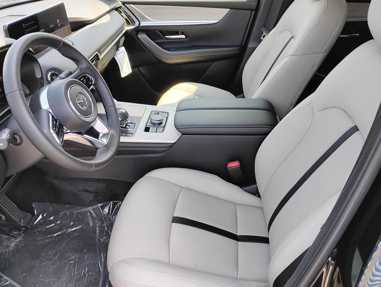 Mazda CX-90  2025