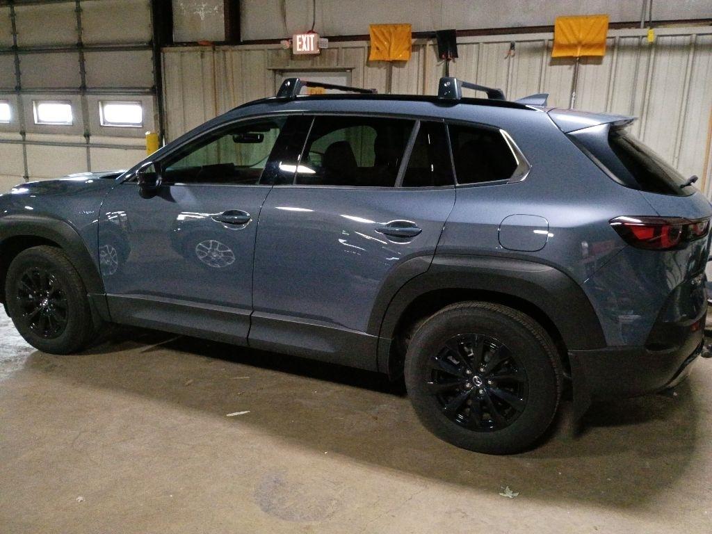 Mazda CX-50  2025