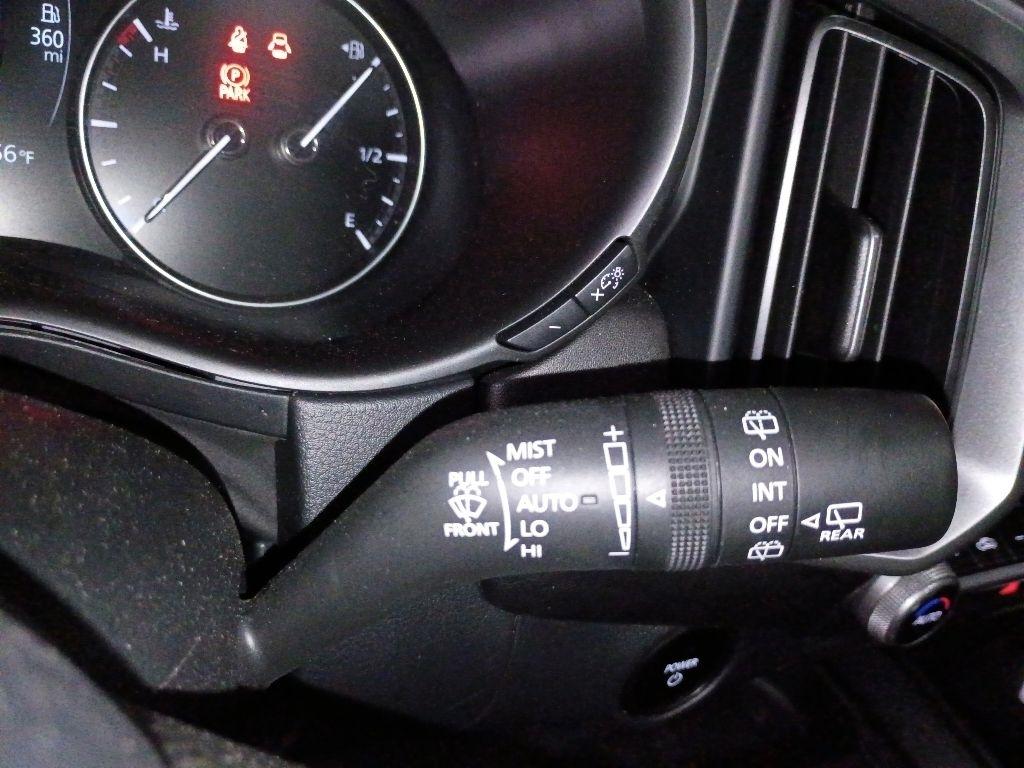 Mazda CX-50  2025