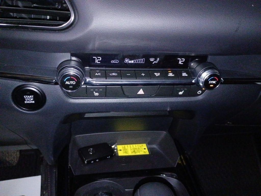 Mazda CX-30  2025