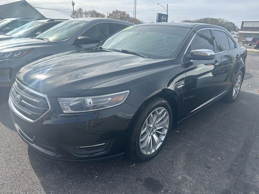 Ford Taurus  2017