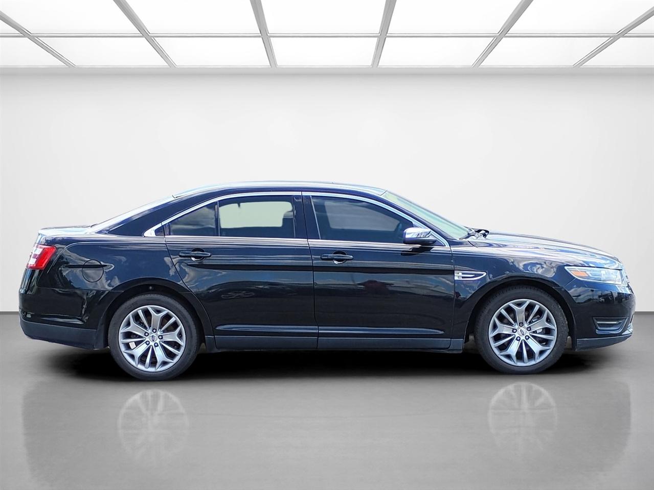 Ford Taurus  2017