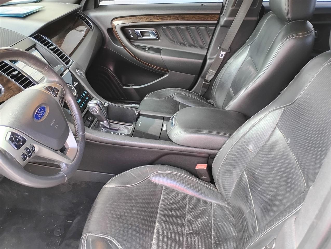Ford Taurus  2017