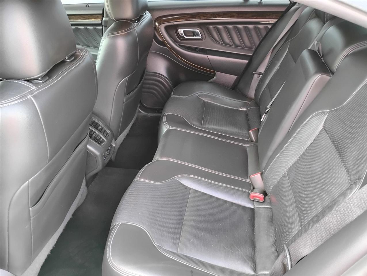 Ford Taurus  2017
